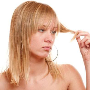 Почему у подростков выпадают волосы и что с этим делать