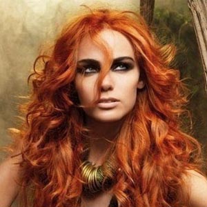 Волосы цвета янтаря