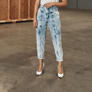 Модные женские джинсы 2023